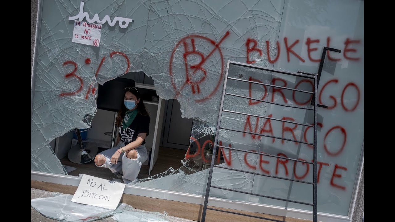 En este momento estás viendo Han quemado el primer cajero bitcoin. Las cosas importantes no se consultan: Bitcoin en el Salvador.